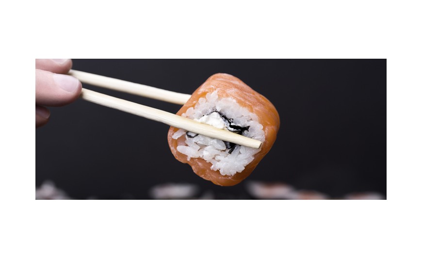 ¿Cómo se  convirtió el salmón en un imprescindible del sushi?