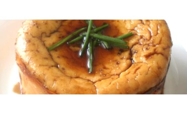 Flan de salmón con salsa de oporto